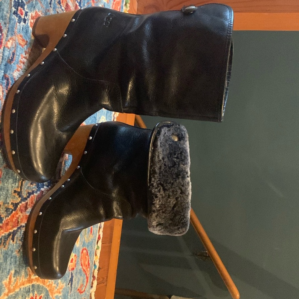 UGG platform boots . Excellent condition!